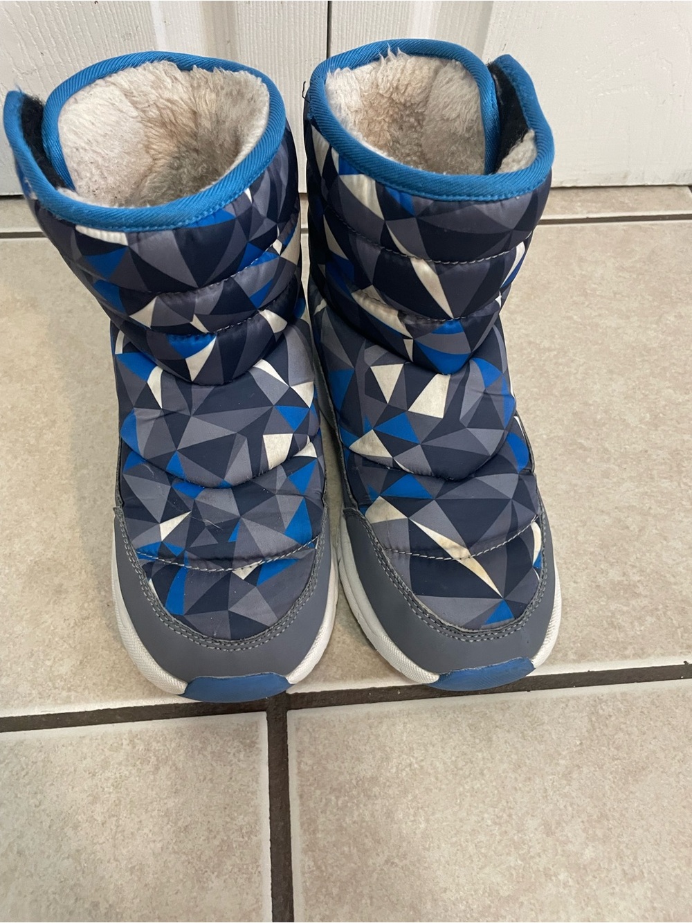 Kids Blue Geometric Winter Boots - Cozy Lined Snow Shoes